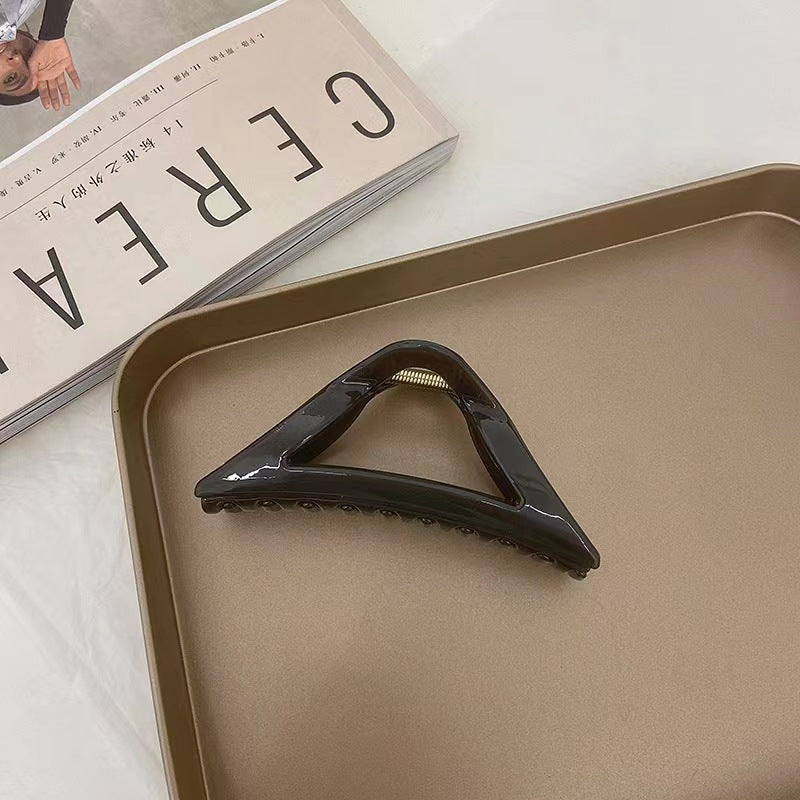 Fashionable Hollow Plate With Shark Clip